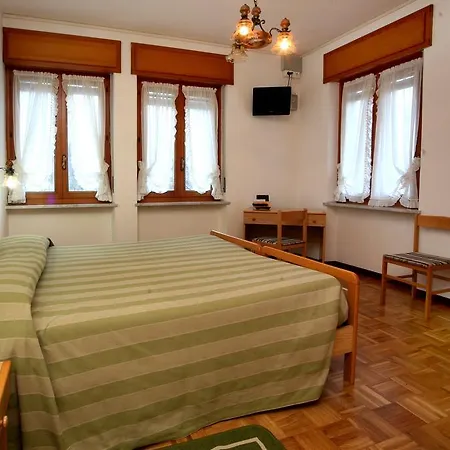 Edelweiss Hotel Villeneuve