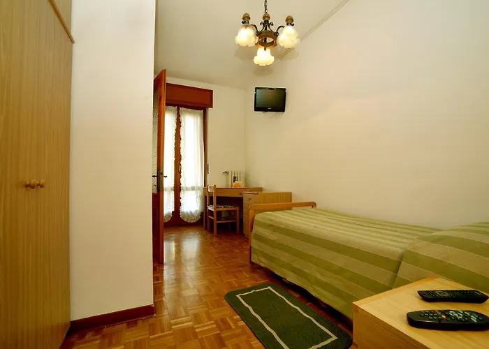 Edelweiss Hotel Villeneuve